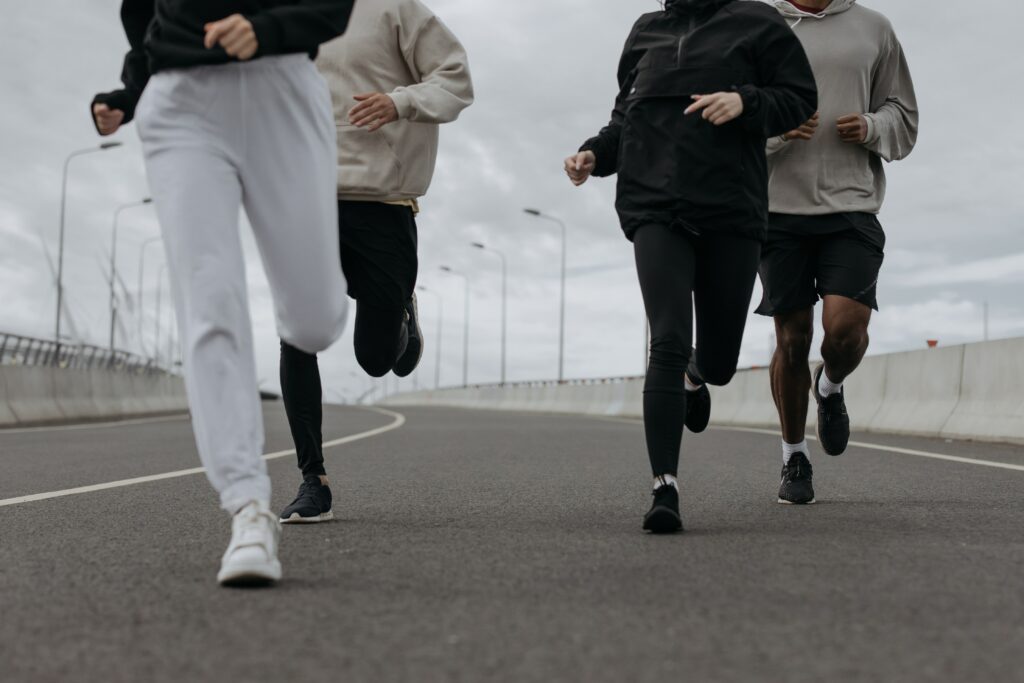 Pour progresser en course à pied: courir en groupe